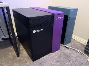An SGI Onyx owned by CB_HK