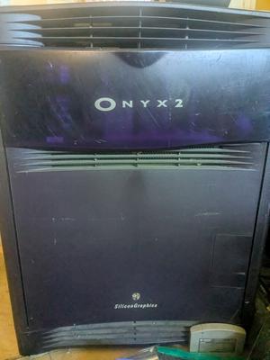 Front facing photo of Onyx2 deskside with the old style skins.