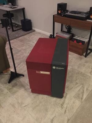 A Crimson owned by CB_HK.